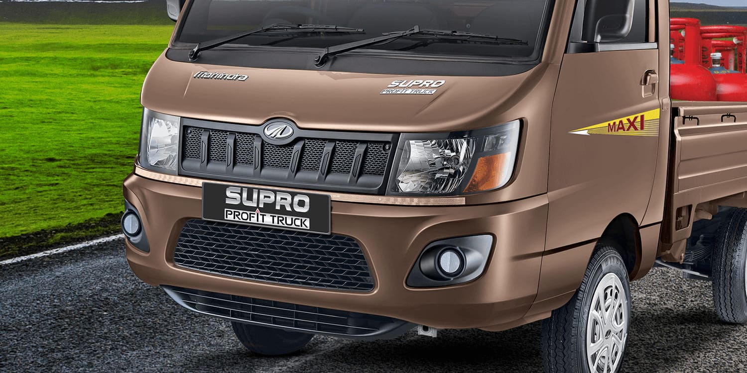 Signature Mahindra Grille